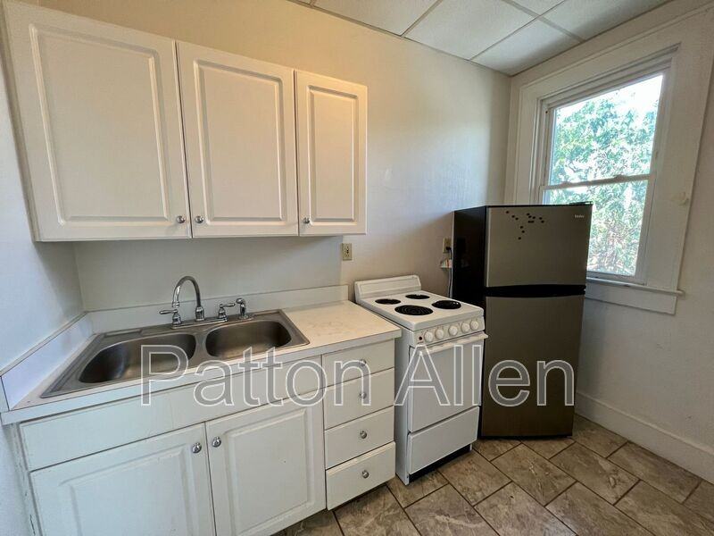 43 Ravenscroft Dr #21 - Photo 4 of 11