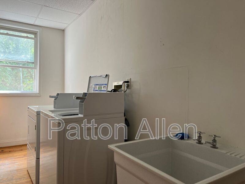 43 Ravenscroft Dr #21 - Photo 6 of 11