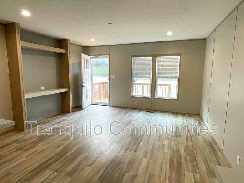 403 Possum Valley Rd - Photo 3 of 11
