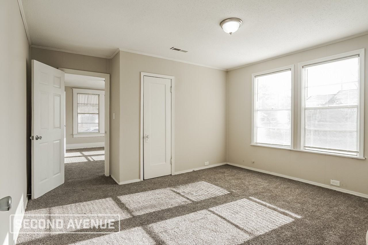 2908 Avenue I - Photo 7 of 28