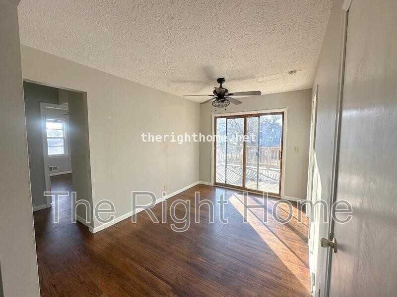 9105 Westridge Dr - Photo 3 of 13
