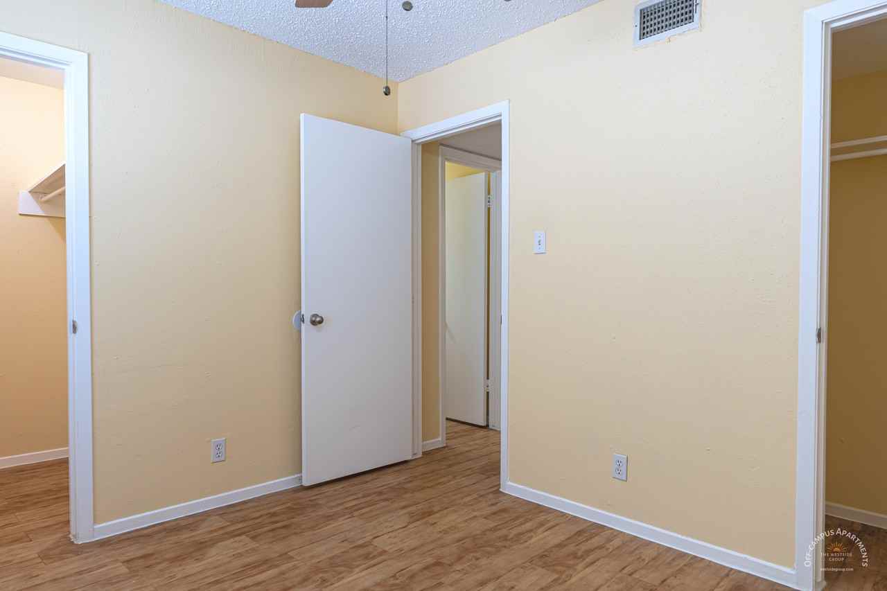 The Diplomat West Campus - Photo 7 of 25