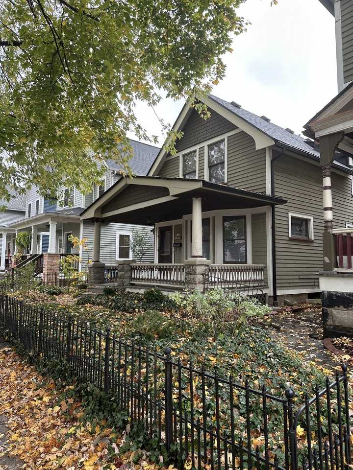 1872 West 47th Street - Photo 2 of 42