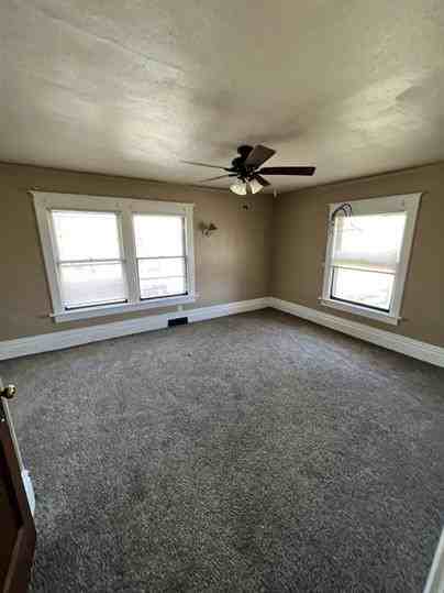 M&EQuillen: 1211 1/2 2nd Avenue SE - Photo 3 of 5