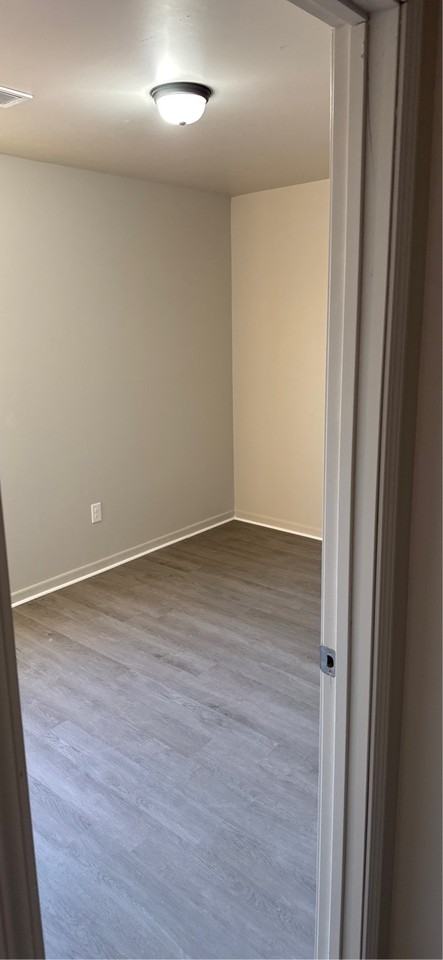 301 Holman Street Unit B - Photo 3 of 5