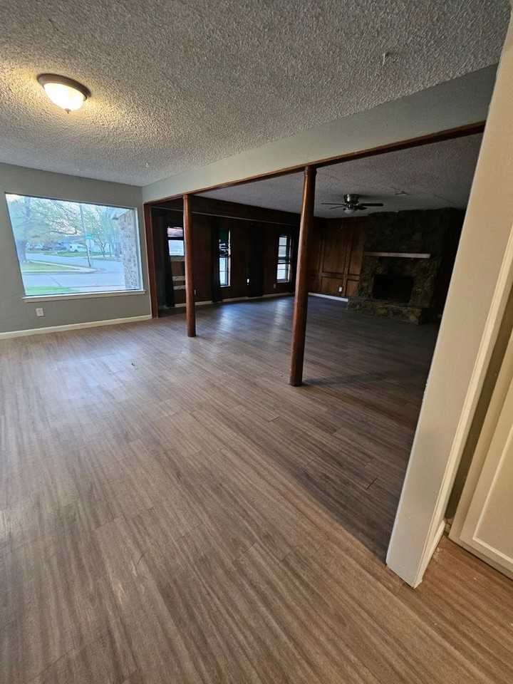 3225 Endres St - Photo 2 of 13