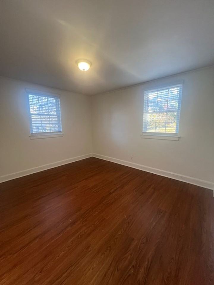 208 Crestfield Rd - Photo 3 of 7