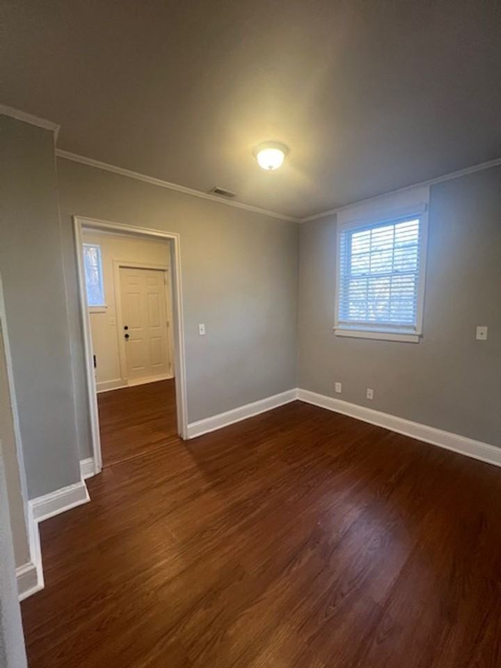 208 Crestfield Rd - Photo 6 of 7