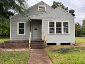 400 Edwards St - Photo 1 of 1