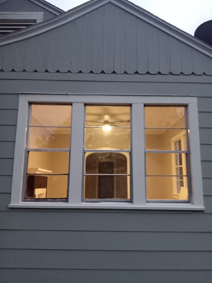 400 Edwards St - Photo 4 of 11