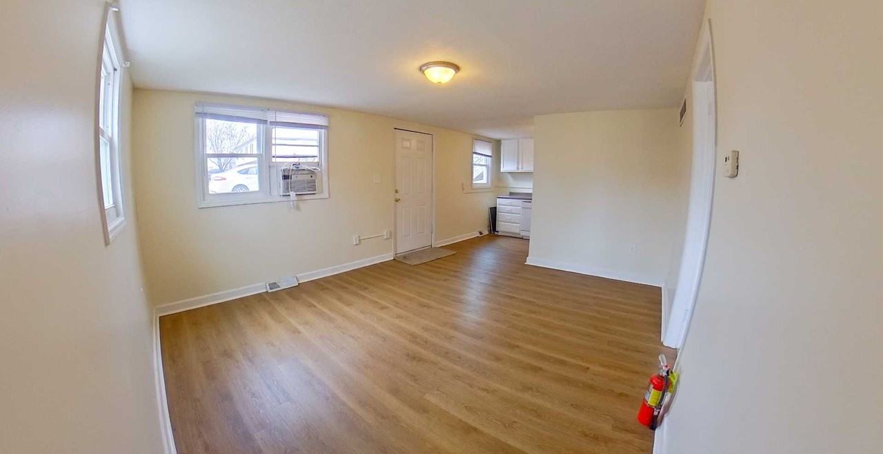 712 N 8th St - Photo 5 of 9