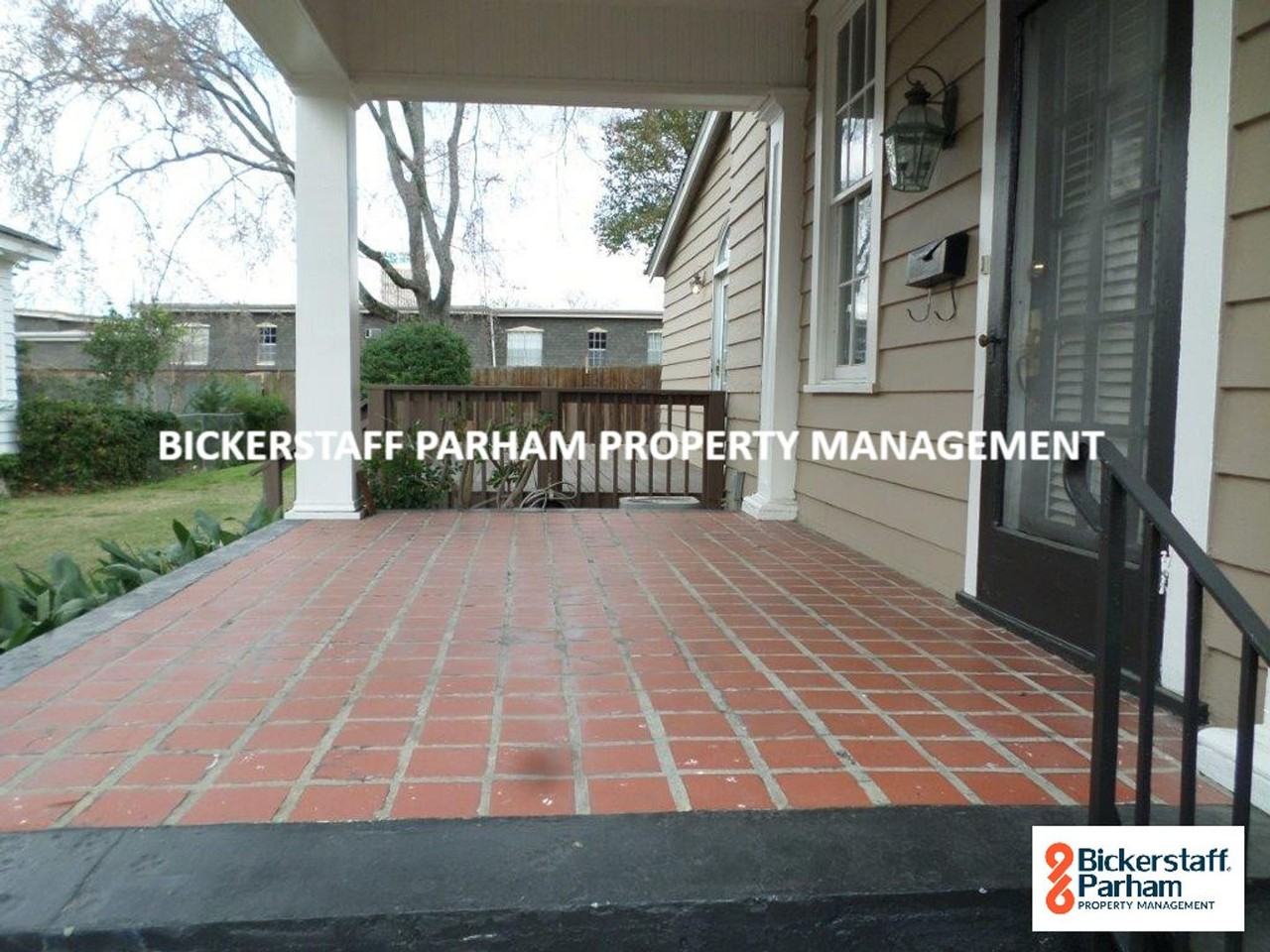 1010 Peachtree Dr - Photo 3 of 24