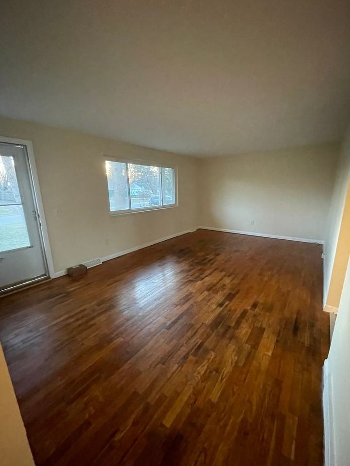 2886 Grant Dr - Photo 3 of 27