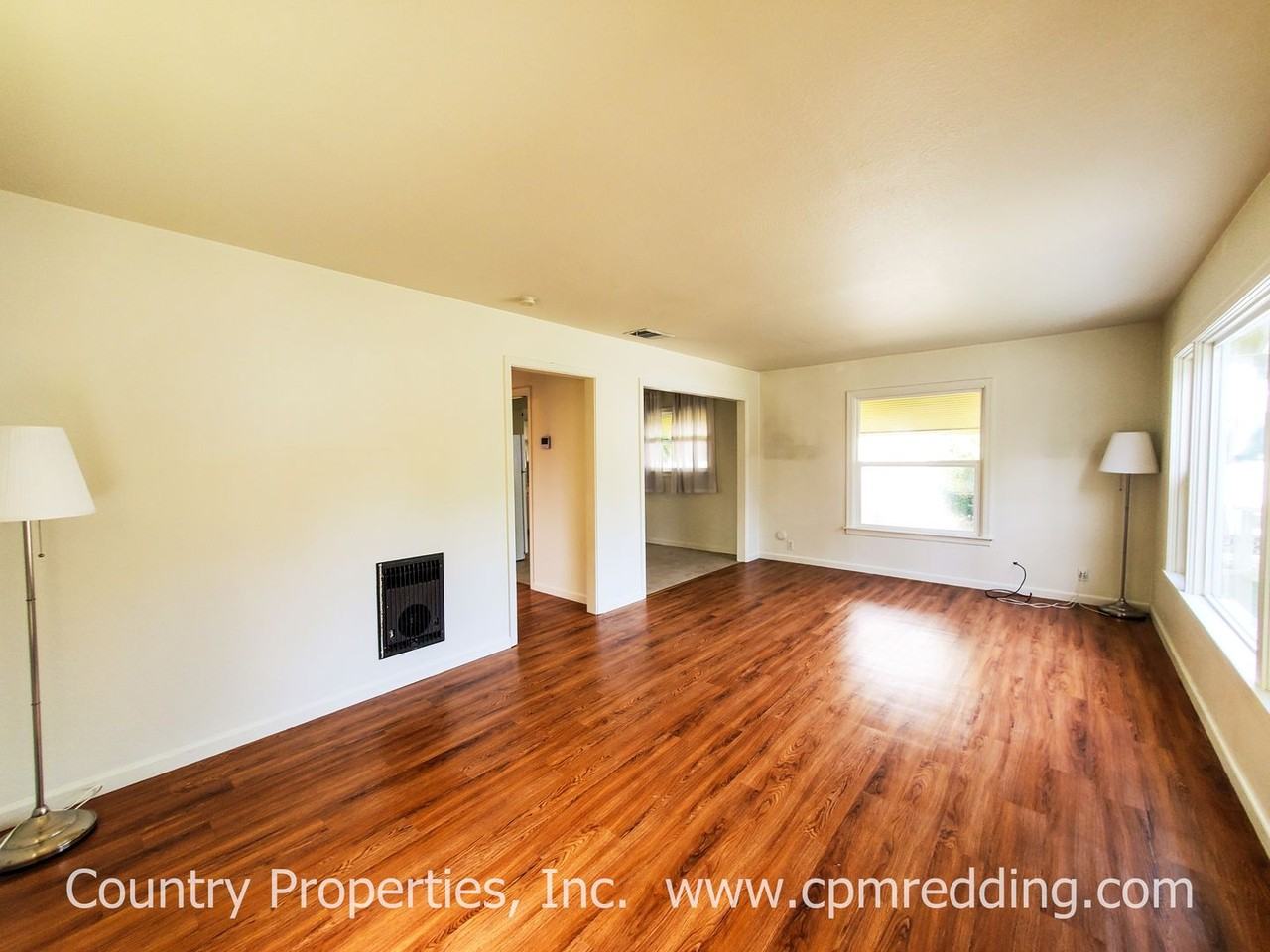 1089 South St - Photo 4 of 20