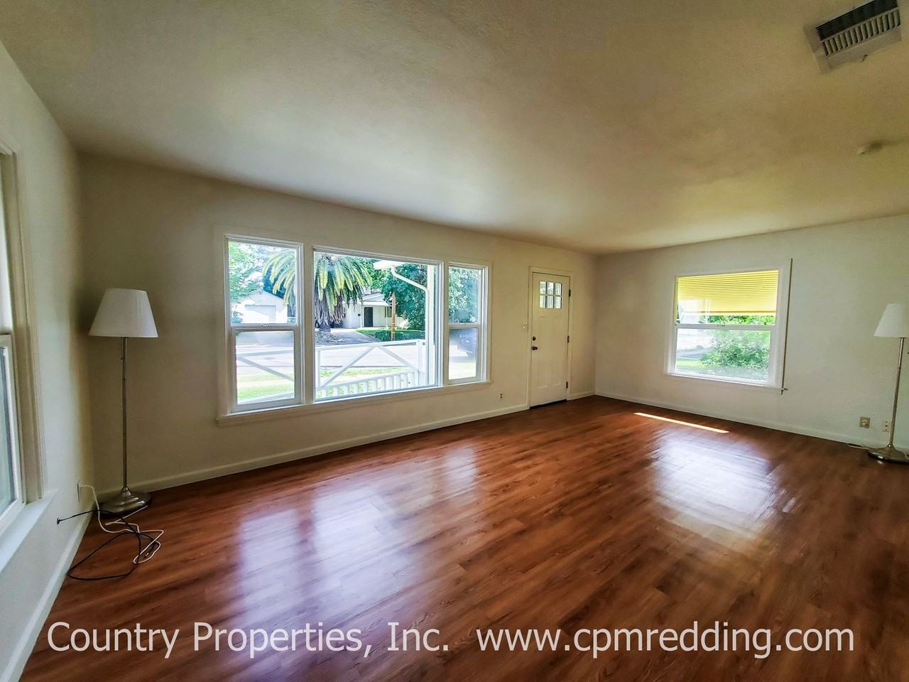 1089 South St - Photo 6 of 20