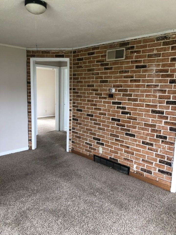 3127 Pennsylvania St - Photo 2 of 8