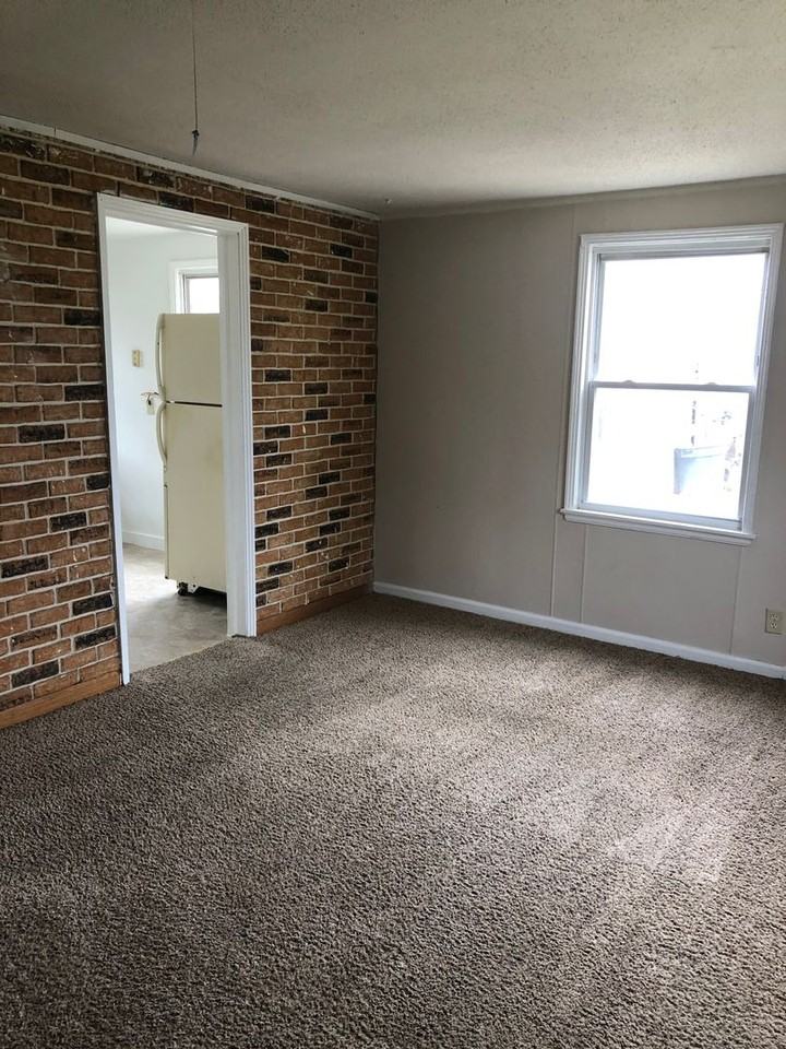 3127 Pennsylvania St - Photo 3 of 8