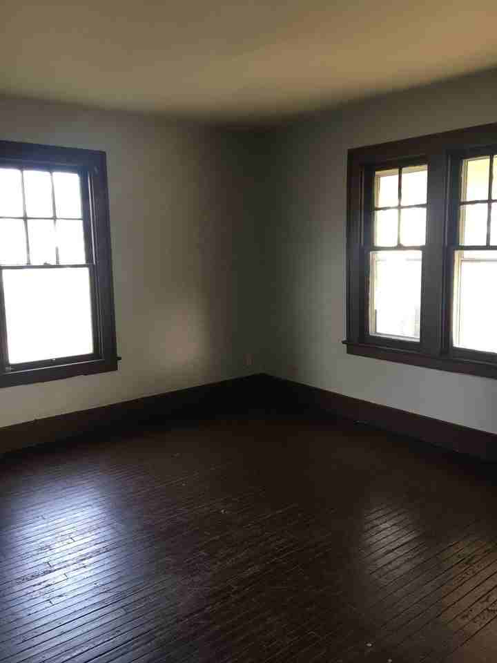 2902 Euclid Ave - Photo 2 of 5