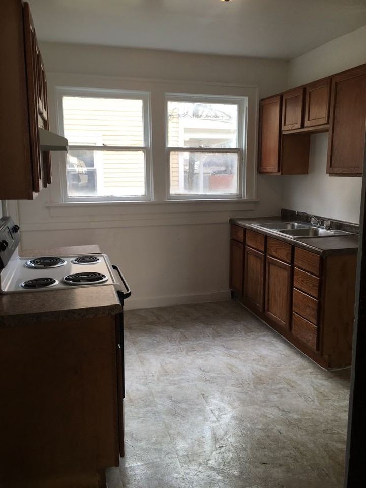 2902 Euclid Ave - Photo 3 of 5