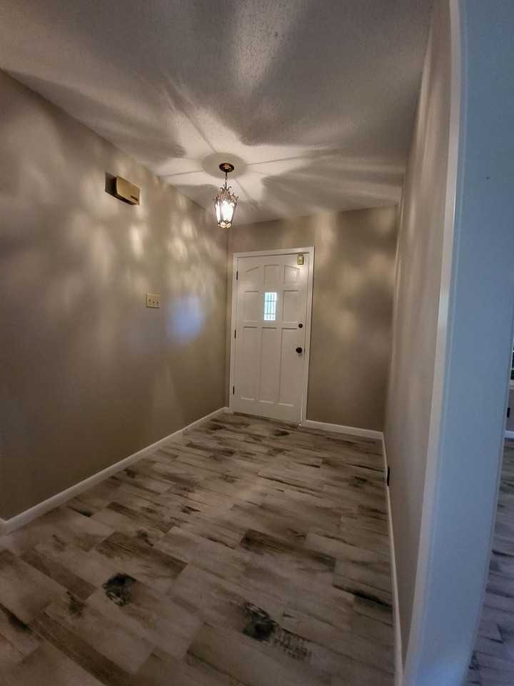 119 Wedgewood Ln - Photo 2 of 18