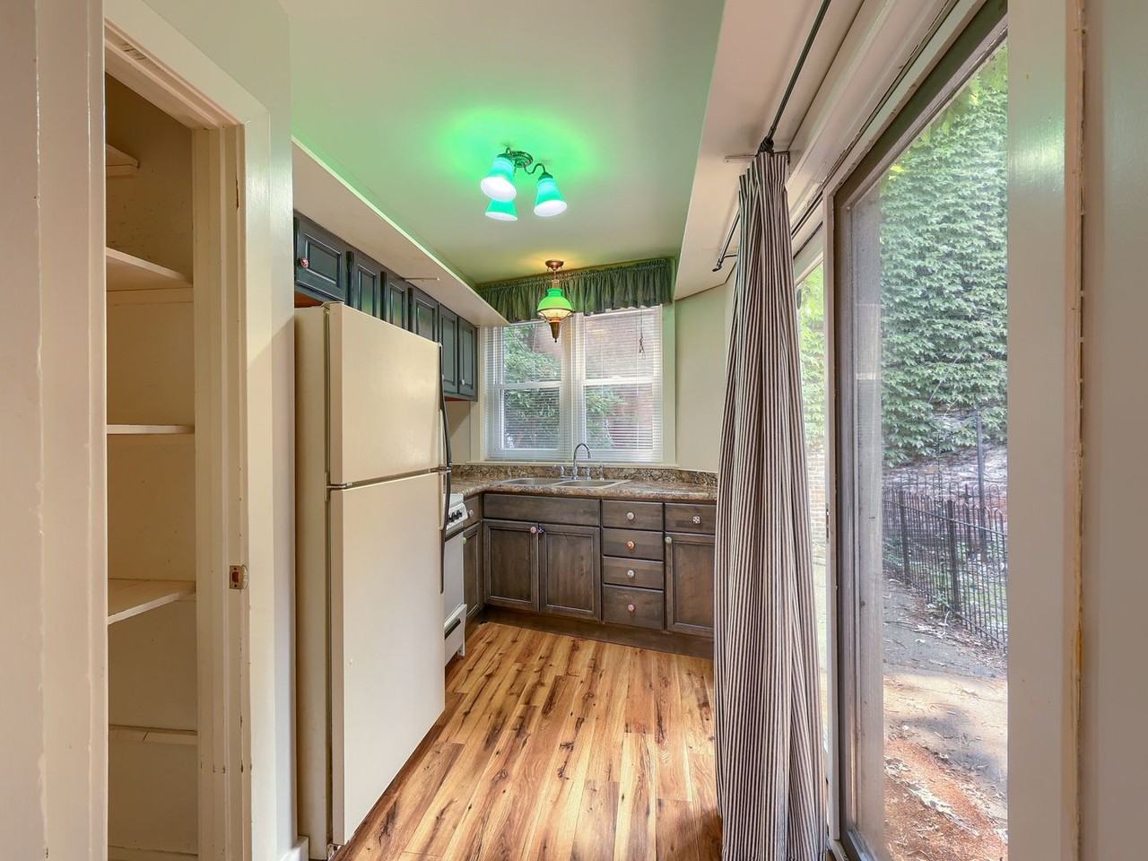 107 South St - Photo 2 of 36