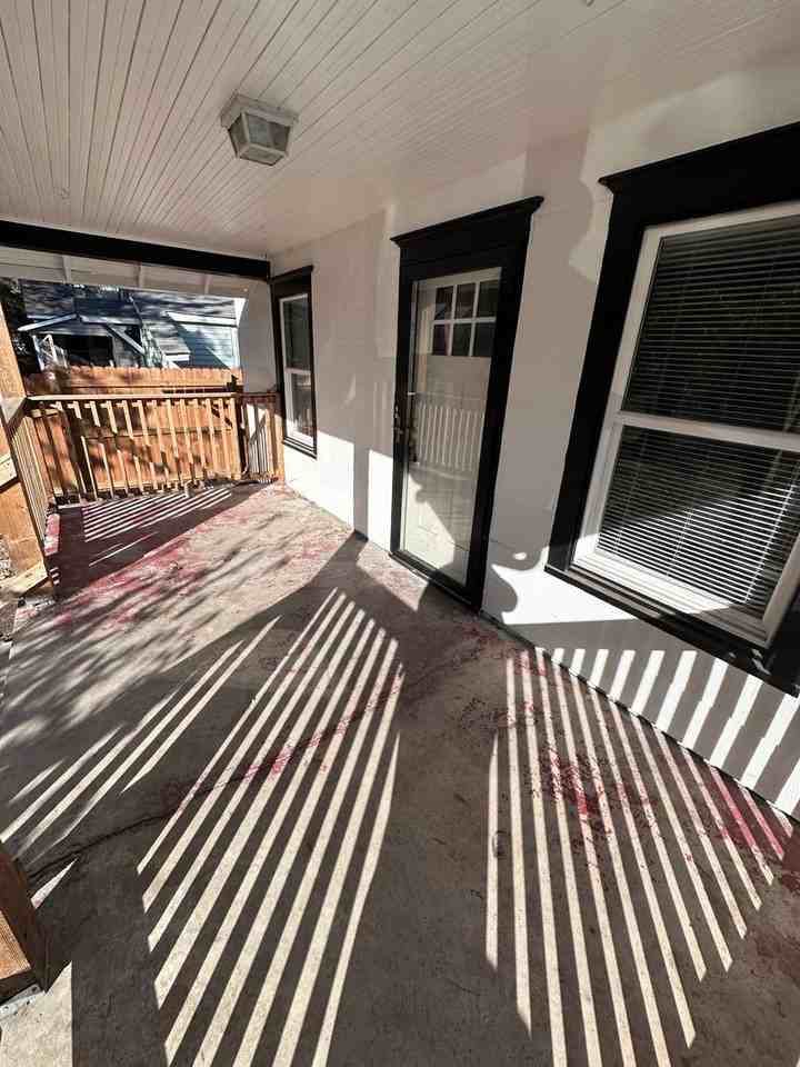 144 S Edwards Ave - Photo 2 of 14