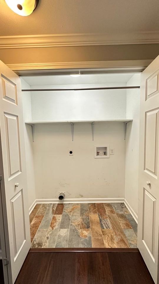 509 Foster St - Photo 4 of 10