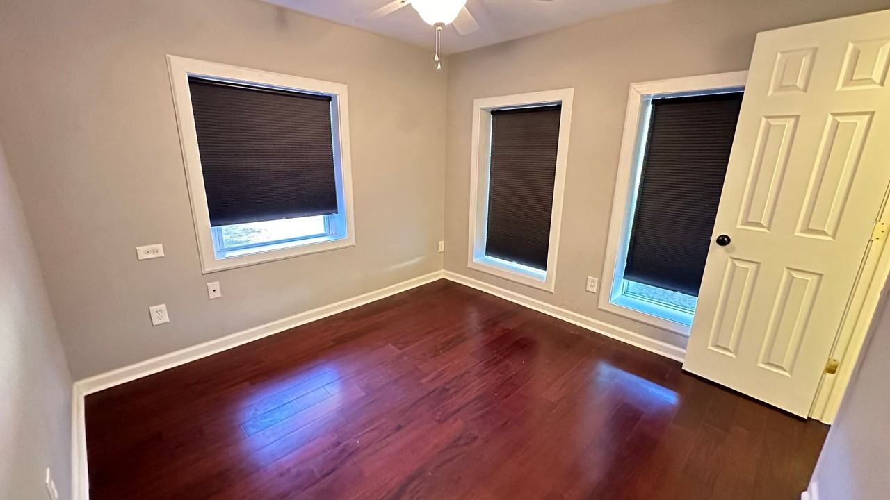 509 Foster St - Photo 7 of 10