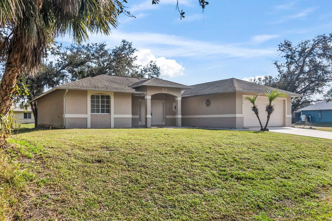 4476 Chaplin Ter - Photo 3 of 37