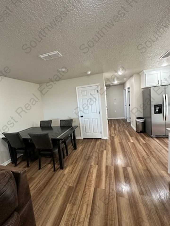 2717 Aldrich Rd. - Photo 4 of 13