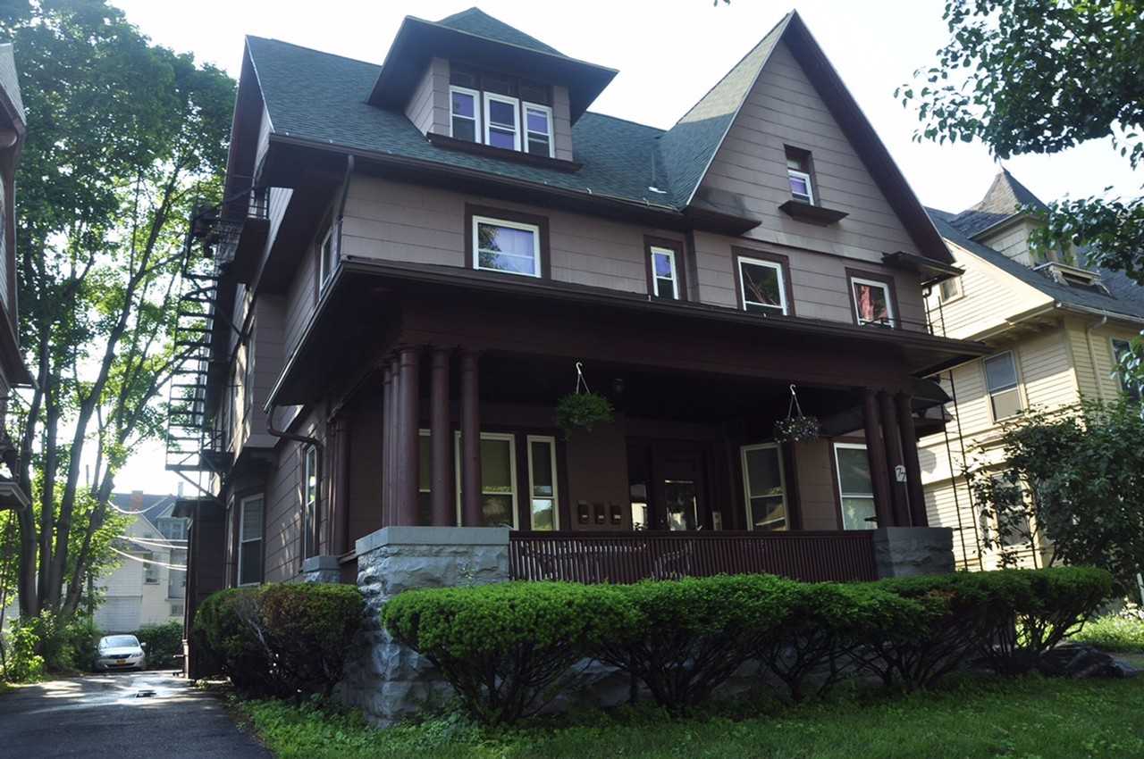 77 Rutgers St - Photo 3 of 3