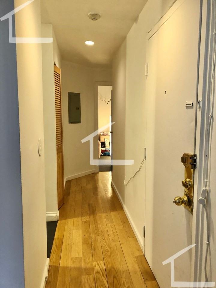 774 Columbus Ave - Photo 6 of 20