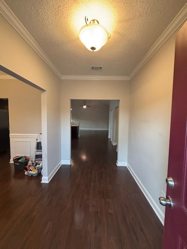 104 Brasher Dr - Photo 2 of 20