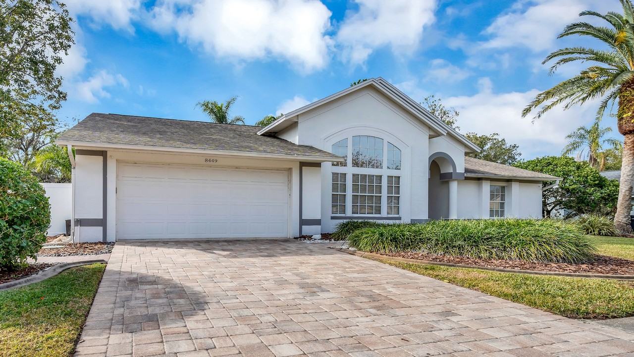 8449 Ridgebrook Cir - Photo 2 of 50