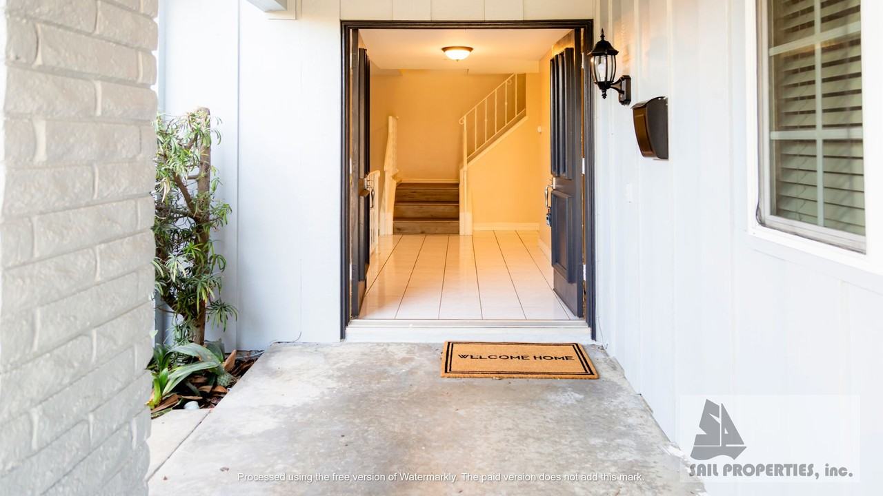 17152 Englewood Cir - Photo 2 of 20