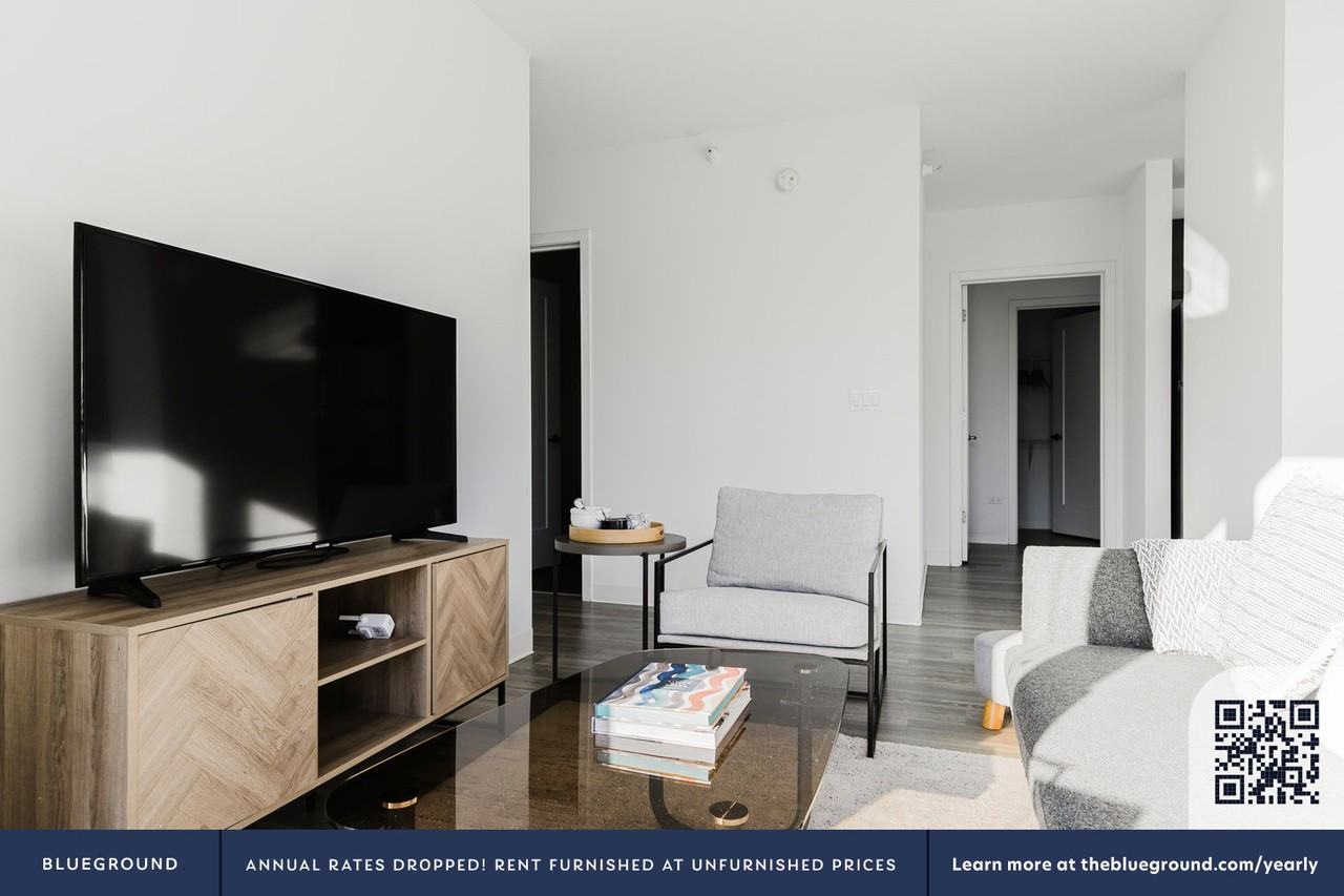 637 North Wells Street - Photo 4 of 50