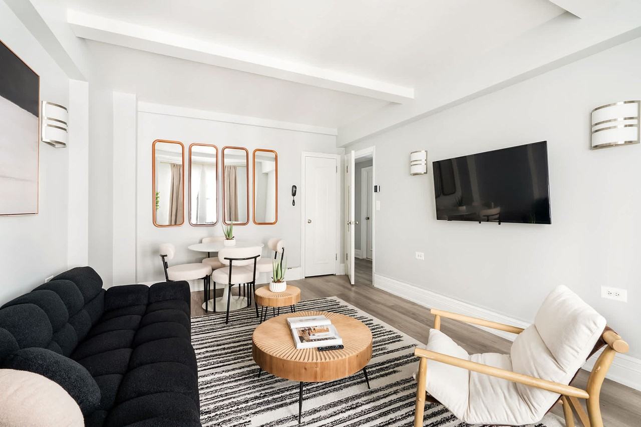 234 W 73rd St #1029831P - Photo 7 of 23