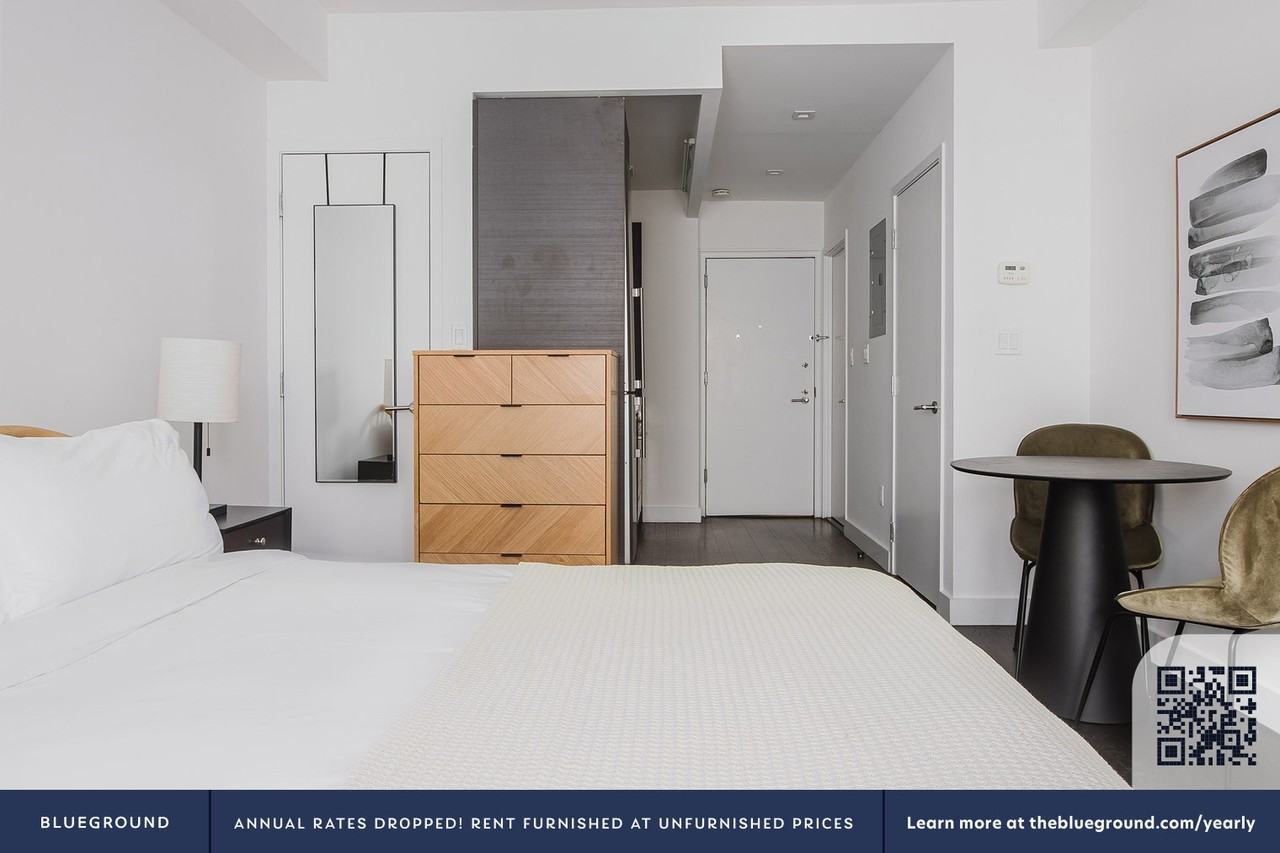 666 W End Ave #1738 - Photo 3 of 26