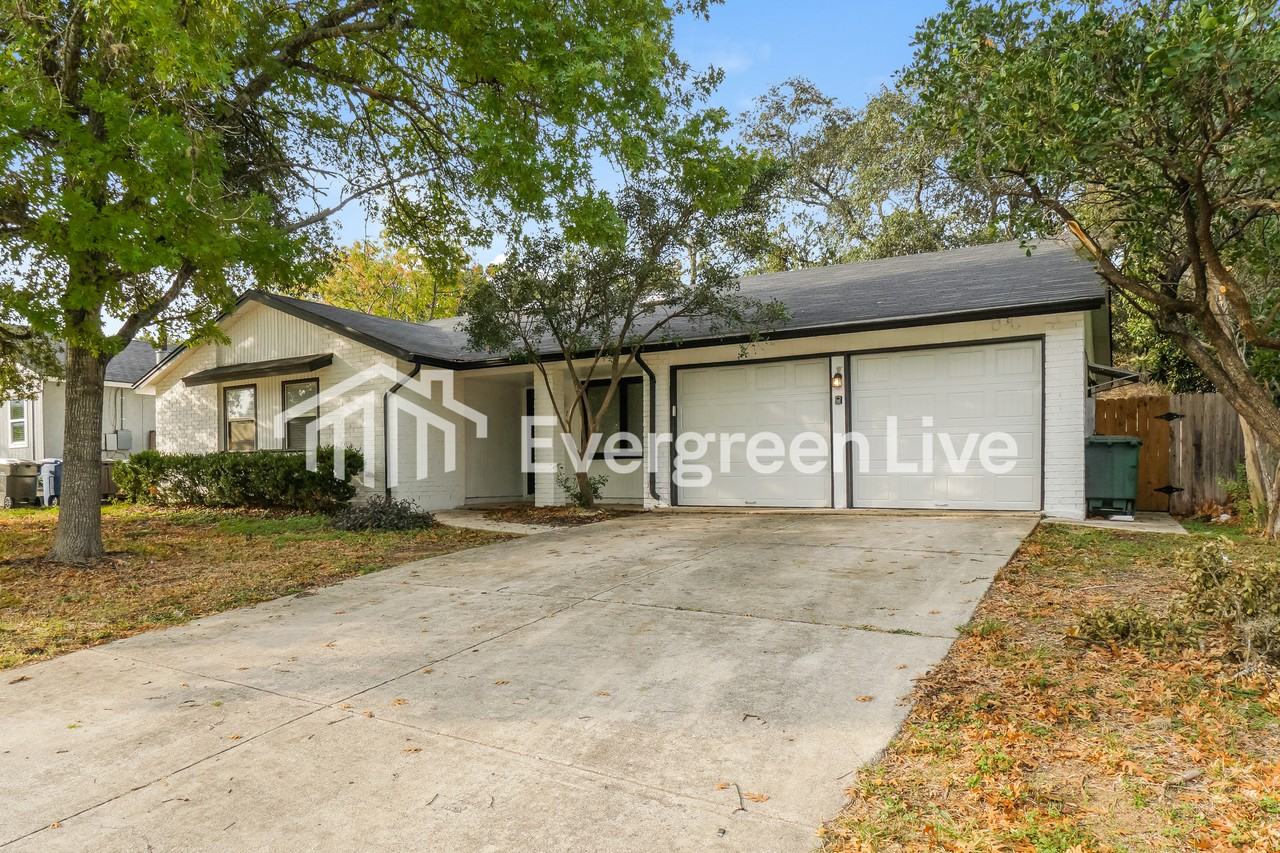 7518 Meadow Green St - Photo 2 of 12