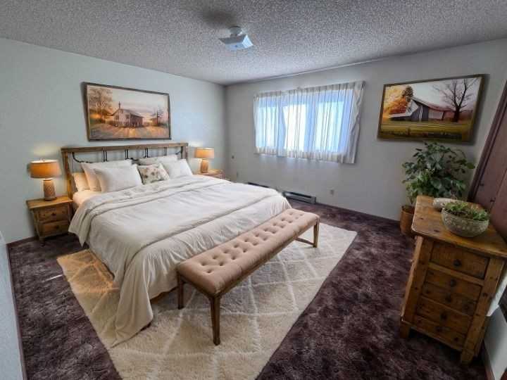 332 Aristocrat Dr - Photo 4 of 7