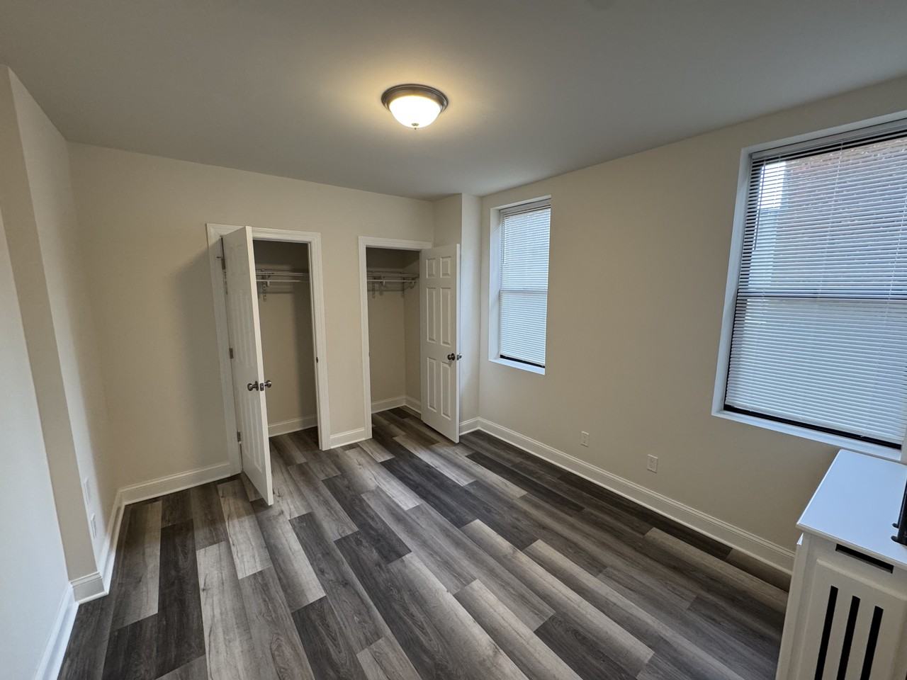 435 72nd St #B8 - Photo 3 of 5