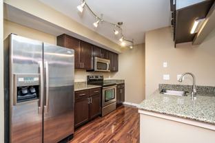 1000 Oakcrest St #206 - Photo 1 of 1