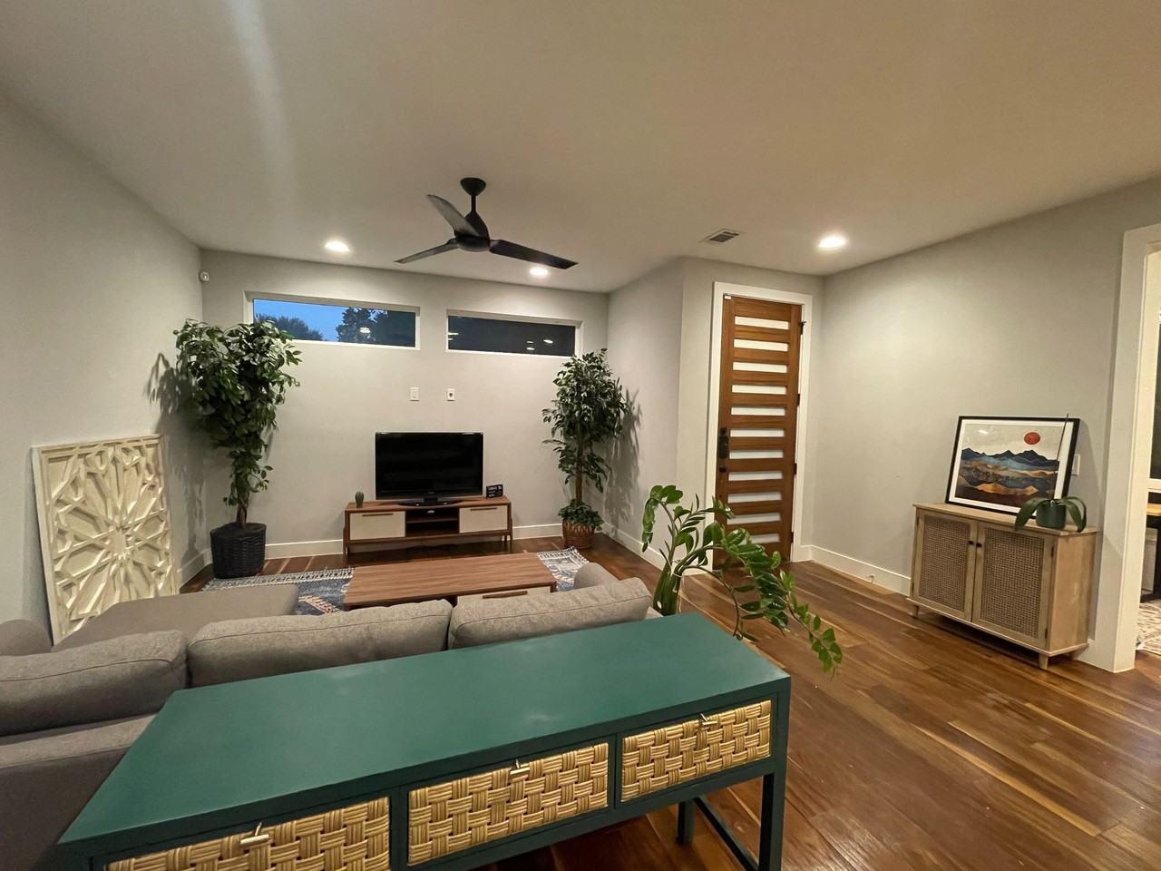 1204 E 13th St #3 - Photo 4 of 15