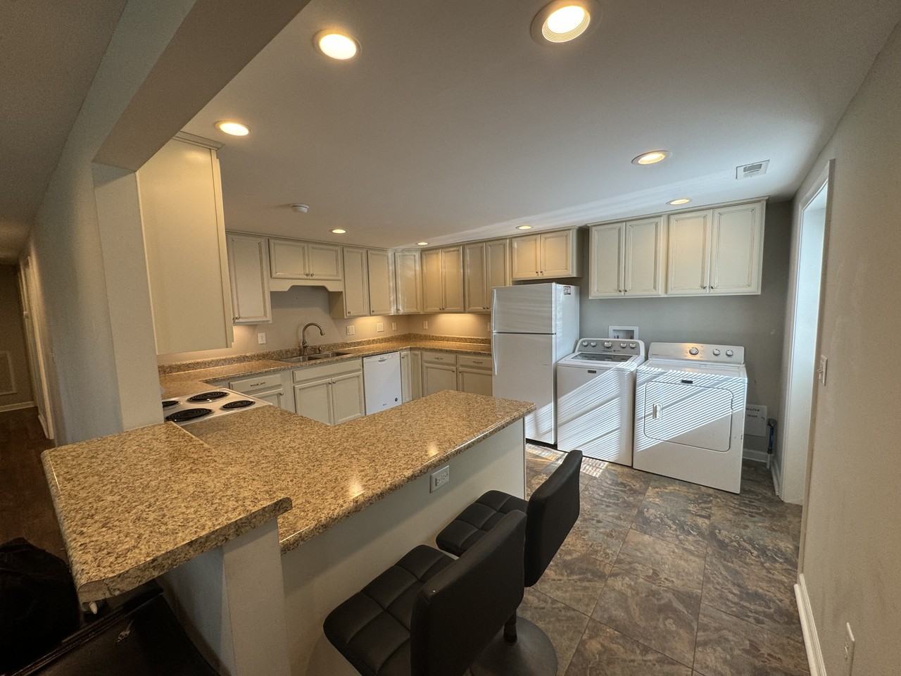 1007 Redbud Rd #NA - Photo 2 of 8