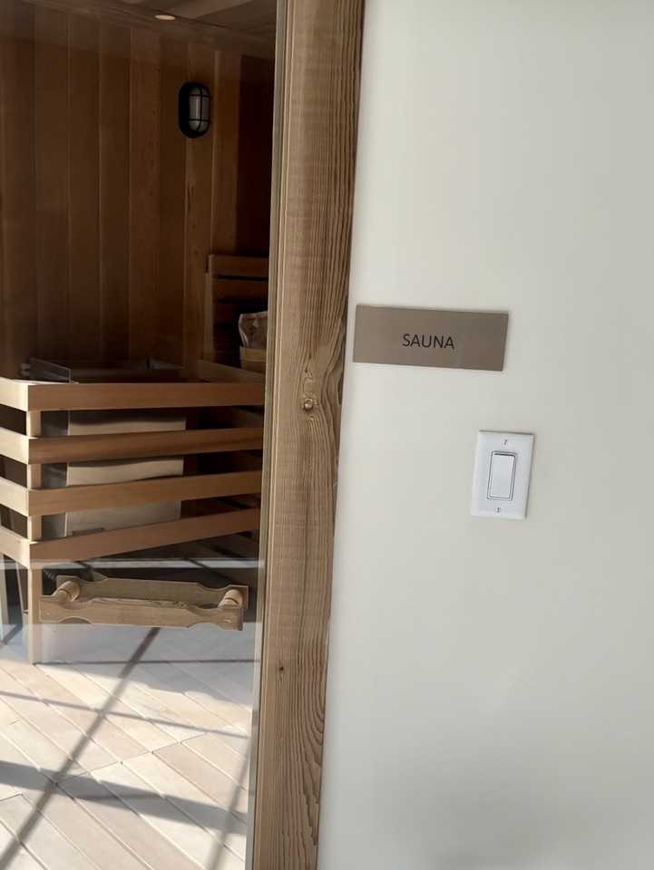 930 W Spruce St #3 - Photo 6 of 20