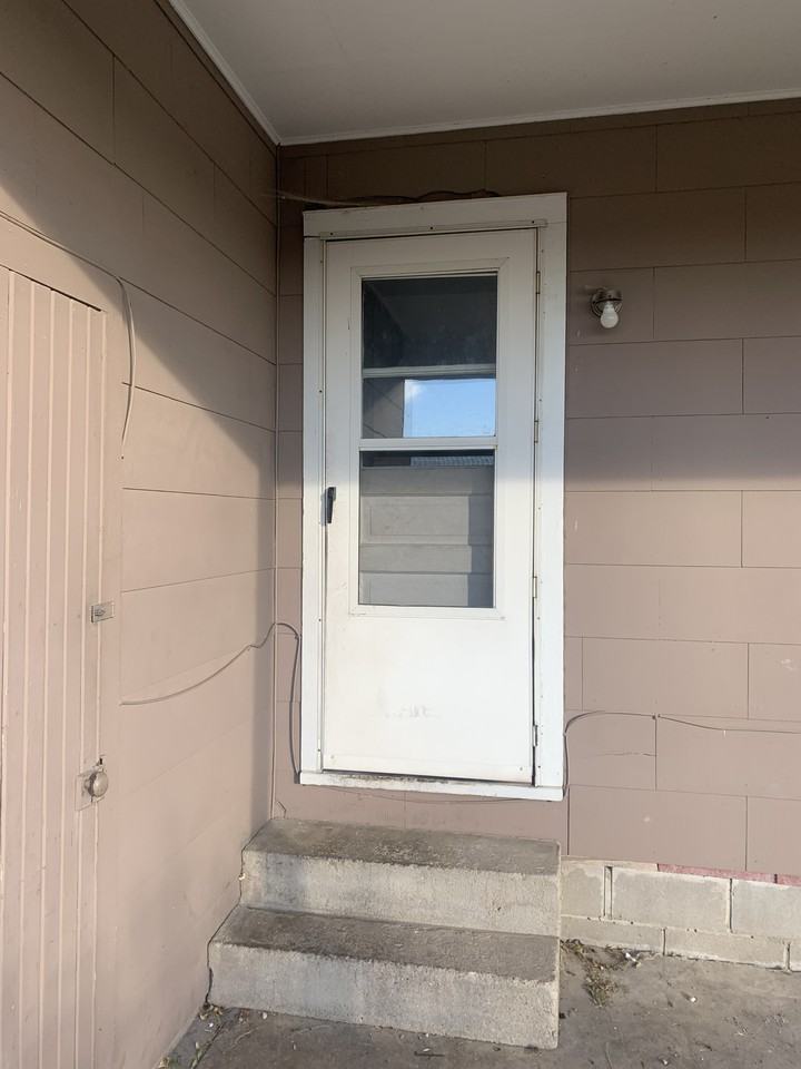 1620 W Ash Ave #1620 - Photo 7 of 20