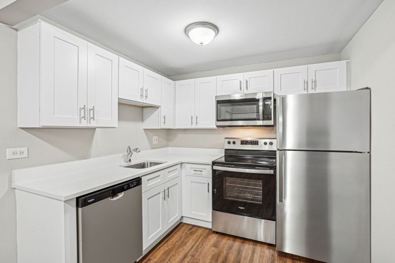 Medinah Terrace Apartments - Photo 2 of 42