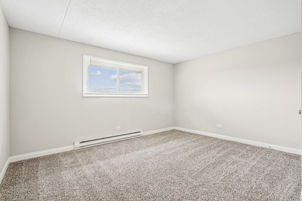 Medinah Terrace Apartments - Photo 7 of 42