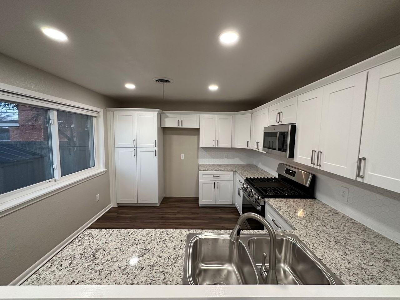 5407 George Ter - Photo 5 of 20