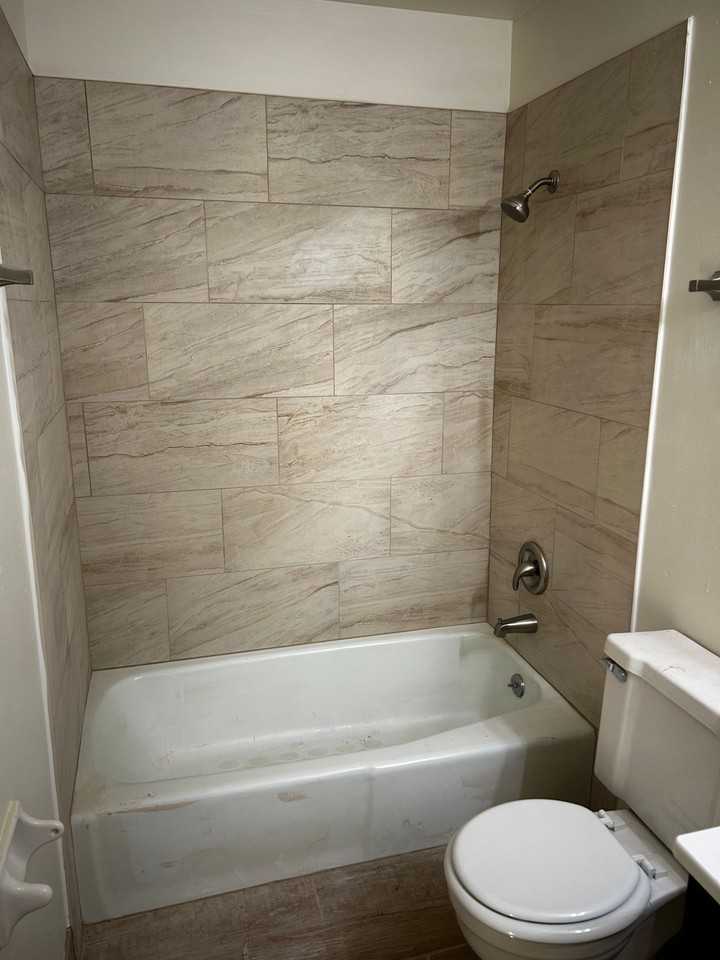 126 Falls Rd - Photo 2 of 12